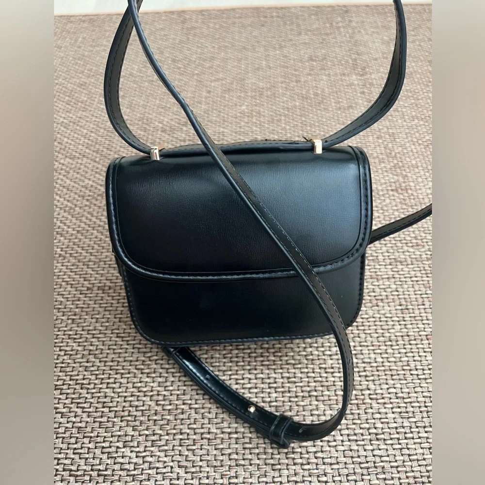 Zara Double Strap Crossbody Bag in black. - Picture 4 of 10